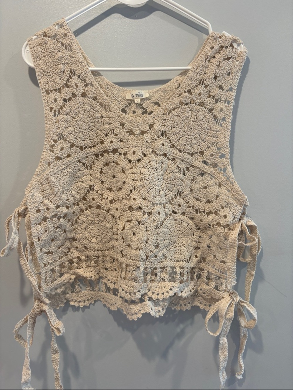 LA MIEL Beige Crochet Tie-Side Tank Top - Picture 3 of 5
